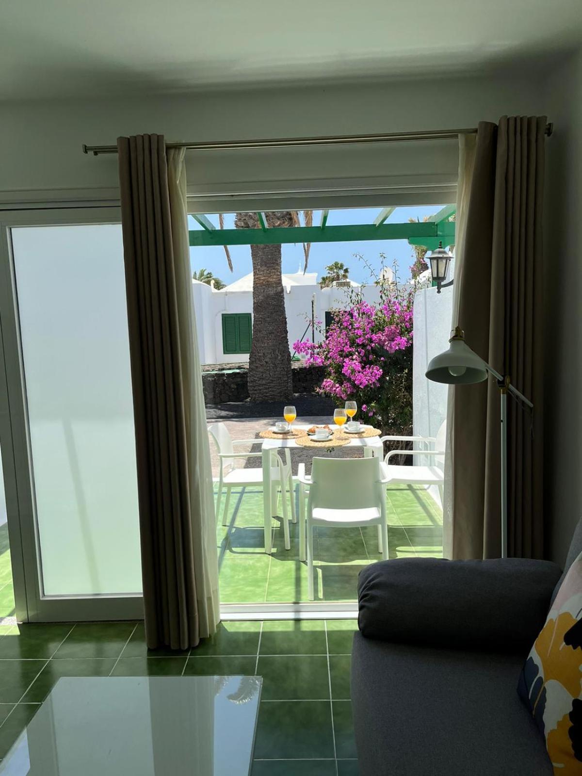 Bungalow Retama Tias Bagian luar foto