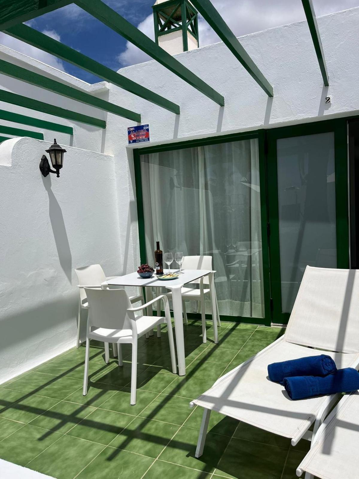 Bungalow Retama Tias Bagian luar foto